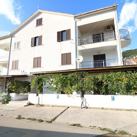 Apartments Vladan With Terrace Baška Exteriér fotografie