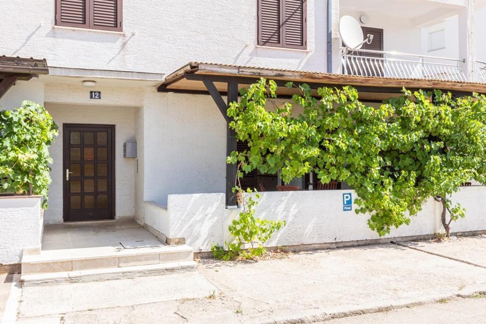 Apartments Vladan With Terrace Baška Exteriér fotografie