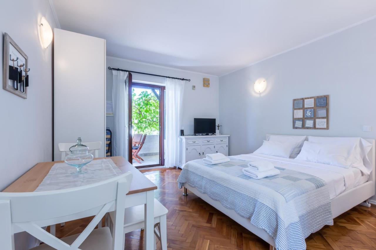 Apartments Vladan With Terrace Baška Exteriér fotografie