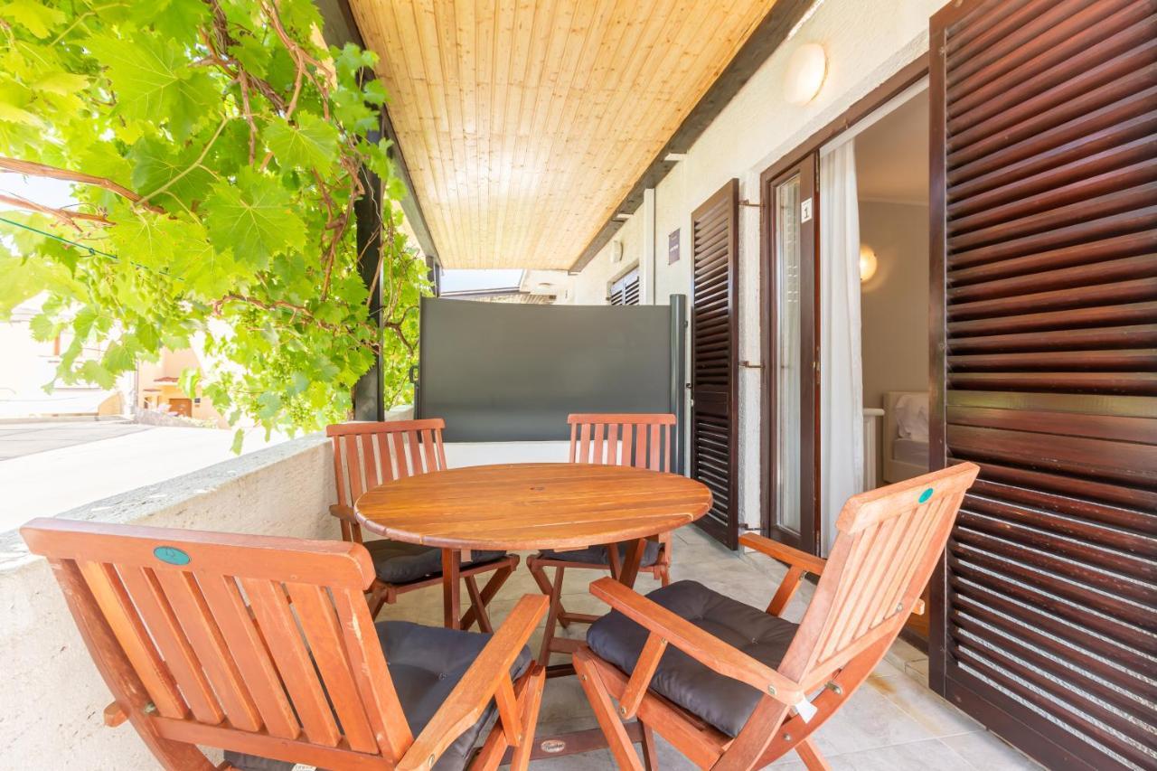 Apartments Vladan With Terrace Baška Exteriér fotografie